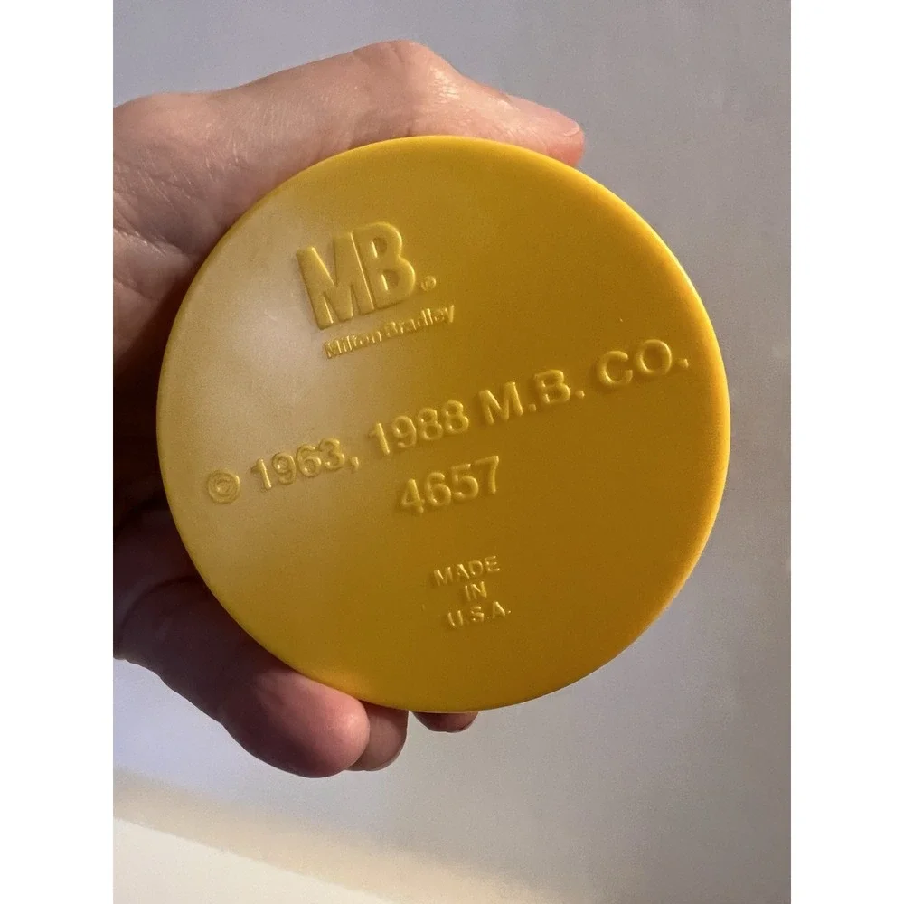 MILTON BRADLEY MOUSE TRAP Yellow Bucket for Diver Piece Replacement Pieces 1994